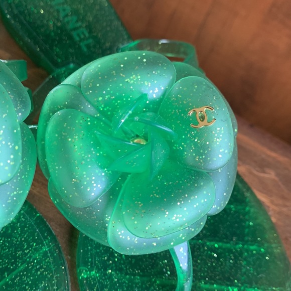 Chanel 2008P Camellia Jelly Sandals RARE - Picture 4 of 13